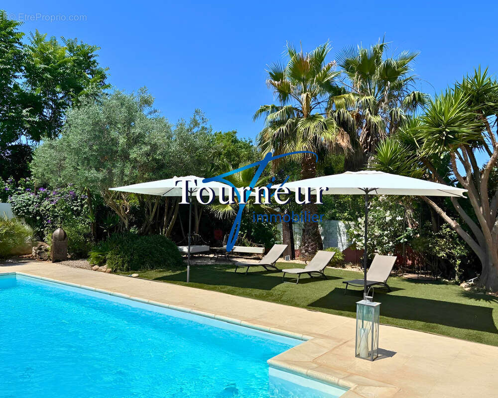 Maison à SIX-FOURS-LES-PLAGES