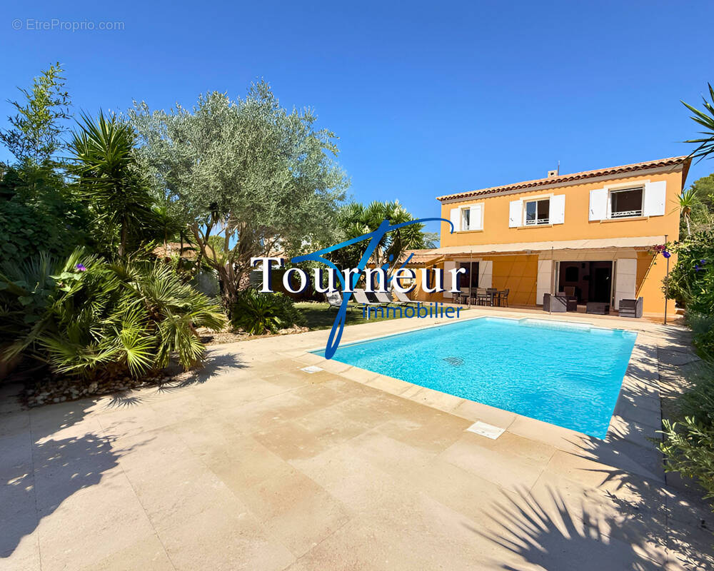 Maison à SIX-FOURS-LES-PLAGES