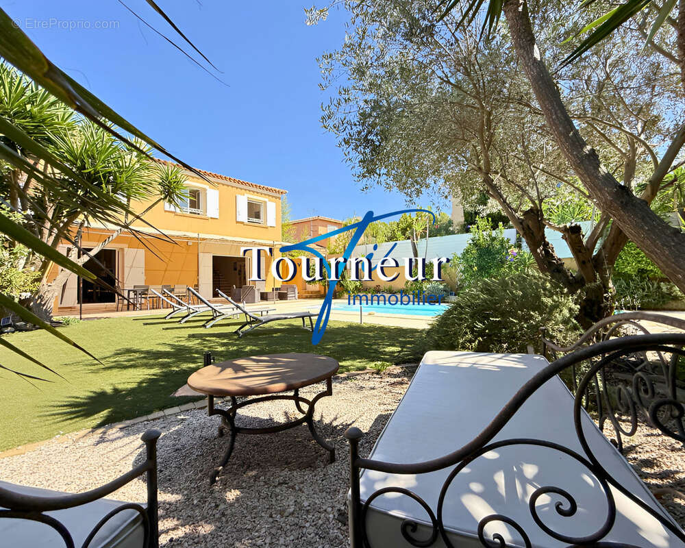 Maison à SIX-FOURS-LES-PLAGES
