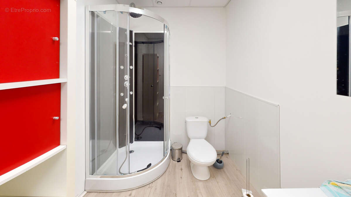 Commerce à LUC-LA-PRIMAUBE