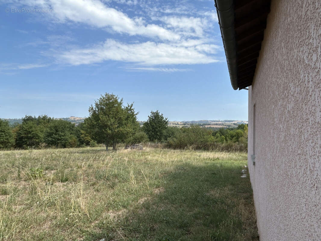 Maison à MIRANDOL-BOURGNOUNAC