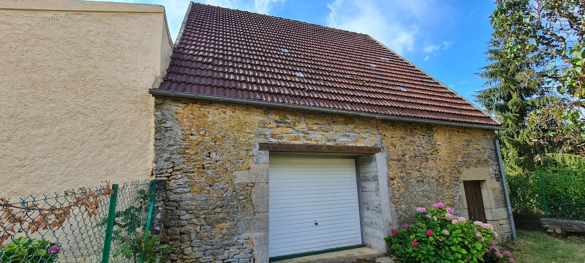 Maison à CHAMPLEMY