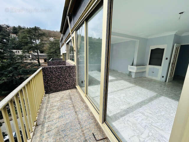 Appartement à SAINT-ETIENNE