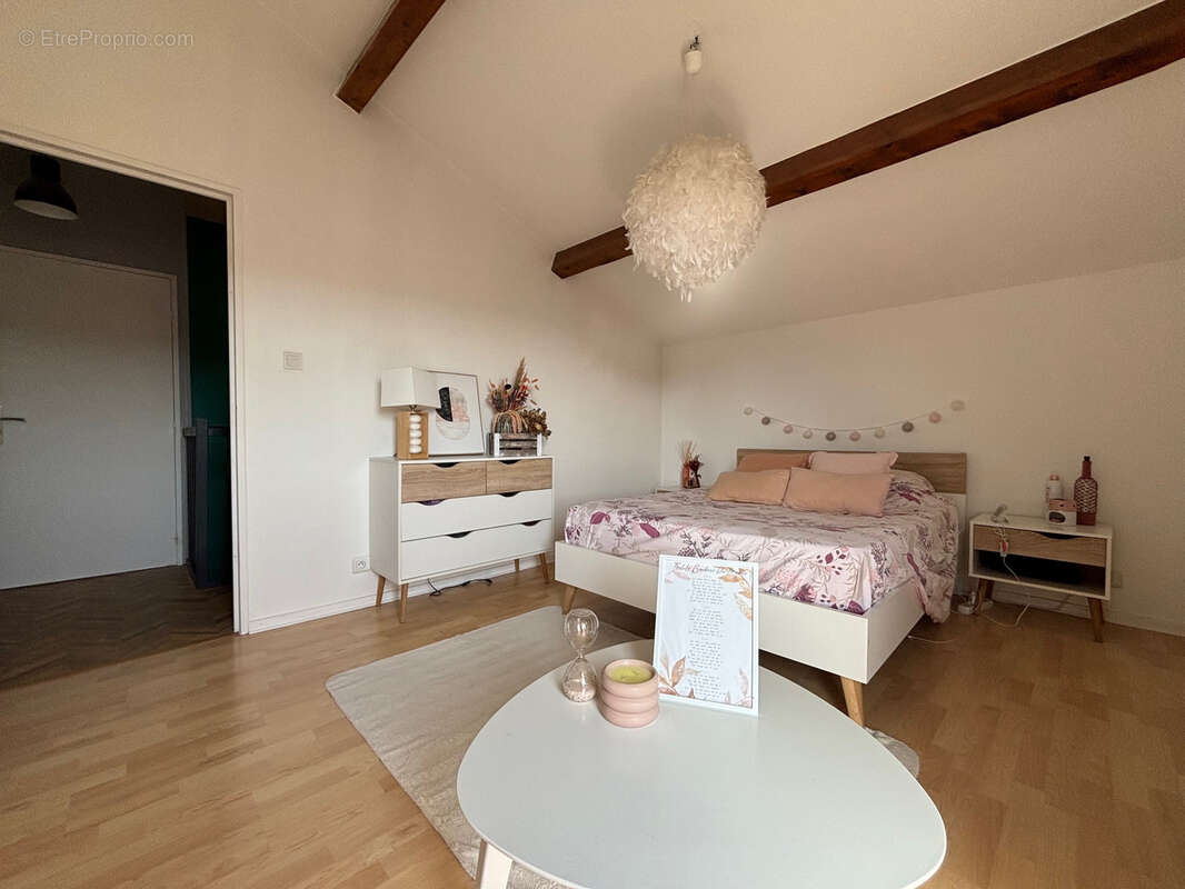 Appartement à FRAISSES