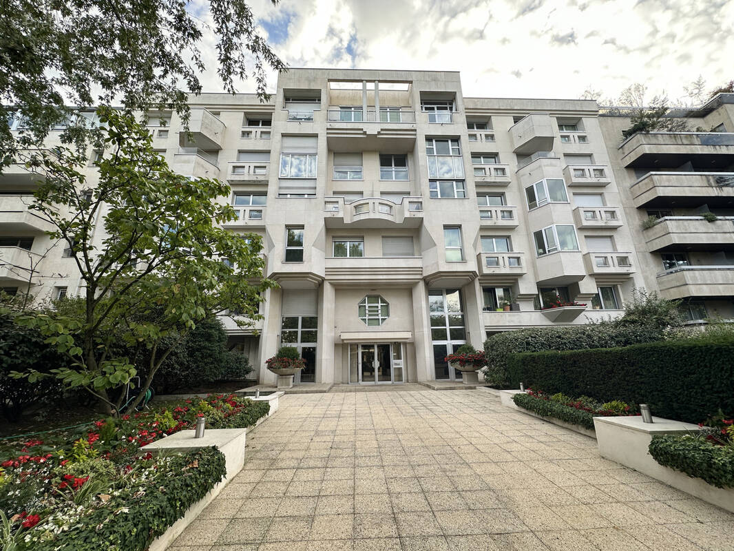 Appartement à NEUILLY-SUR-SEINE