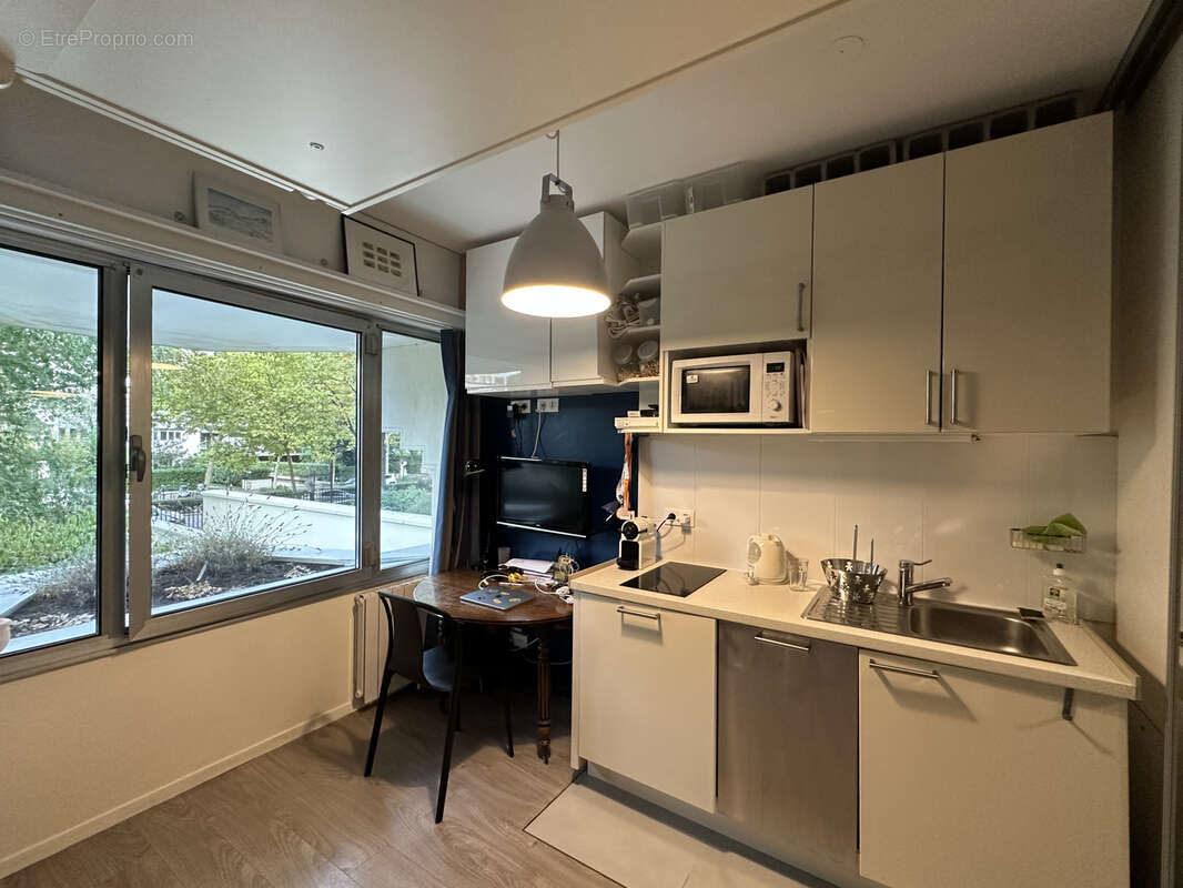 Appartement à NEUILLY-SUR-SEINE