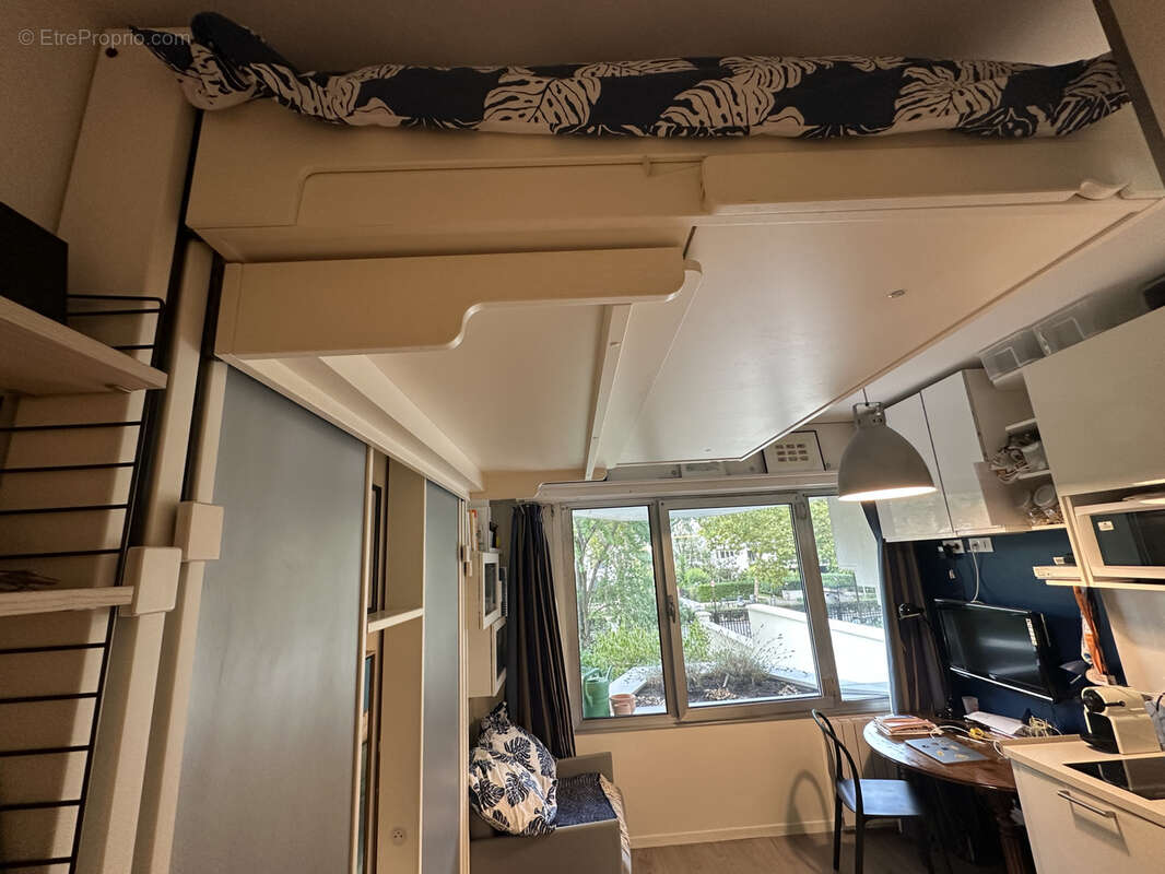 Appartement à NEUILLY-SUR-SEINE