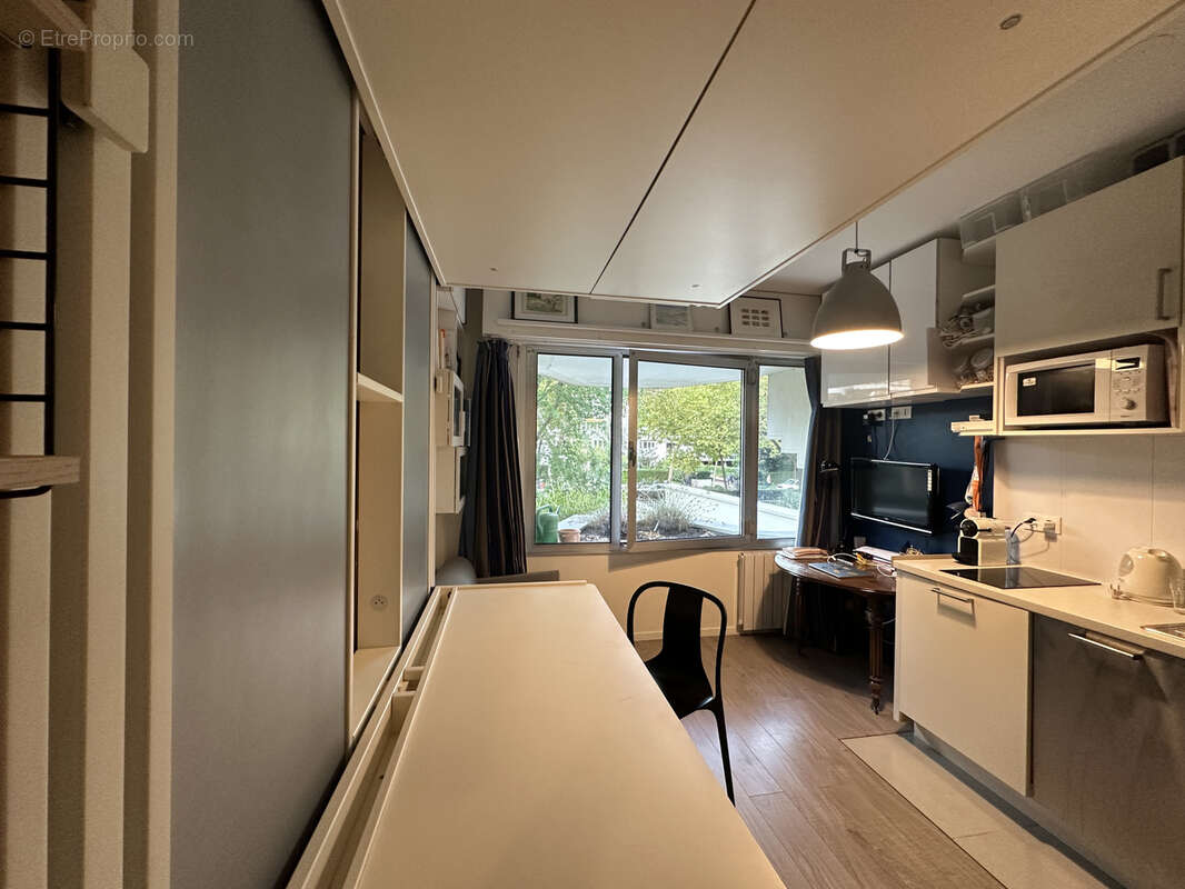 Appartement à NEUILLY-SUR-SEINE
