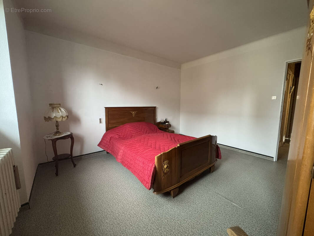 Maison à LUC-LA-PRIMAUBE