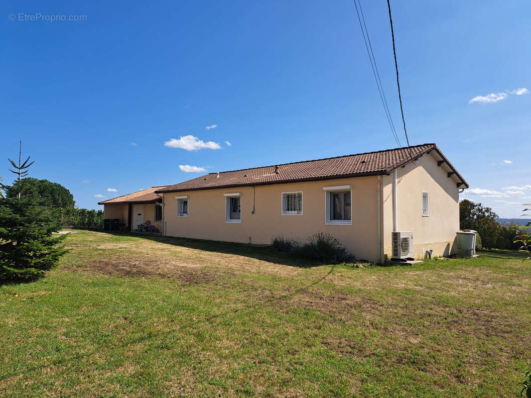 Maison à SAINT-MACAIRE
