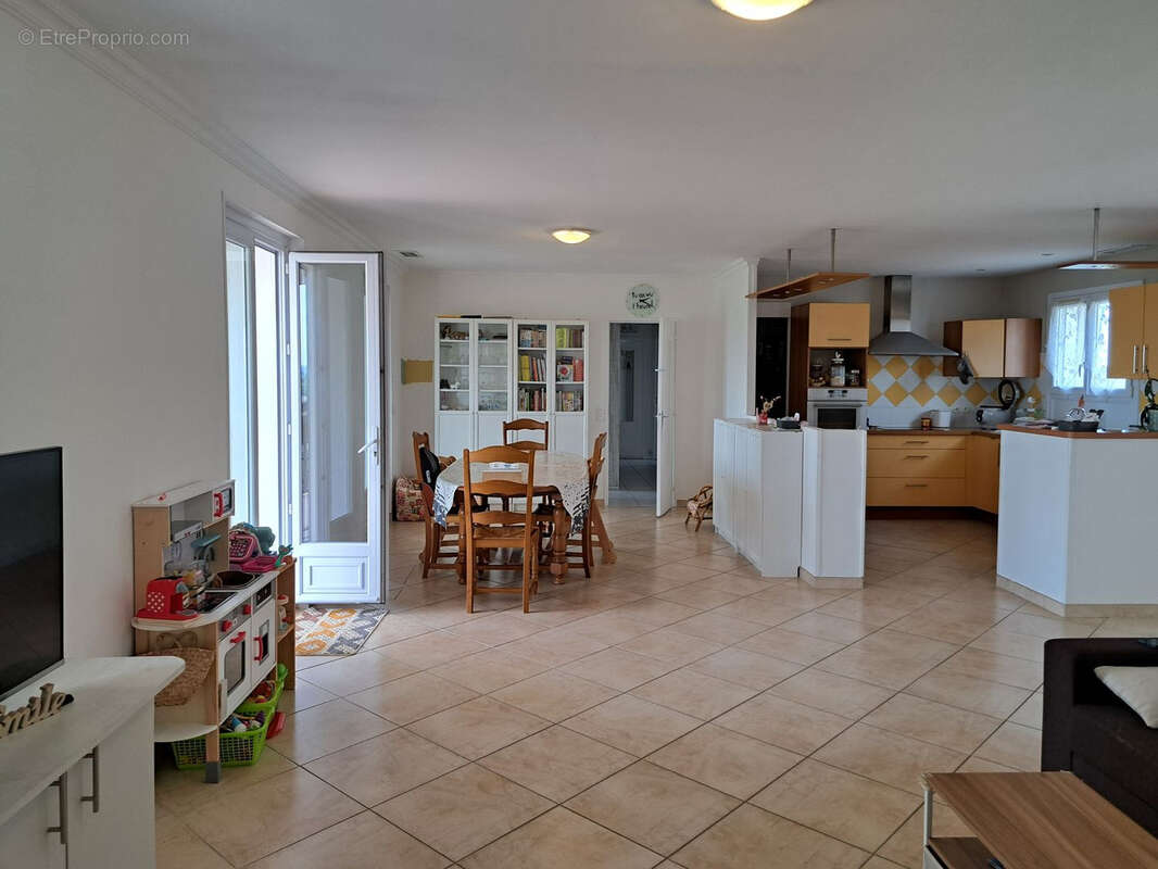 Maison à SAINT-MACAIRE