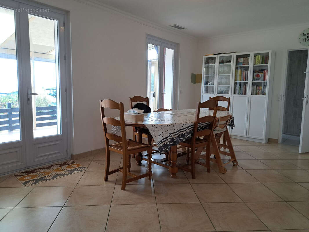 Maison à SAINT-MACAIRE