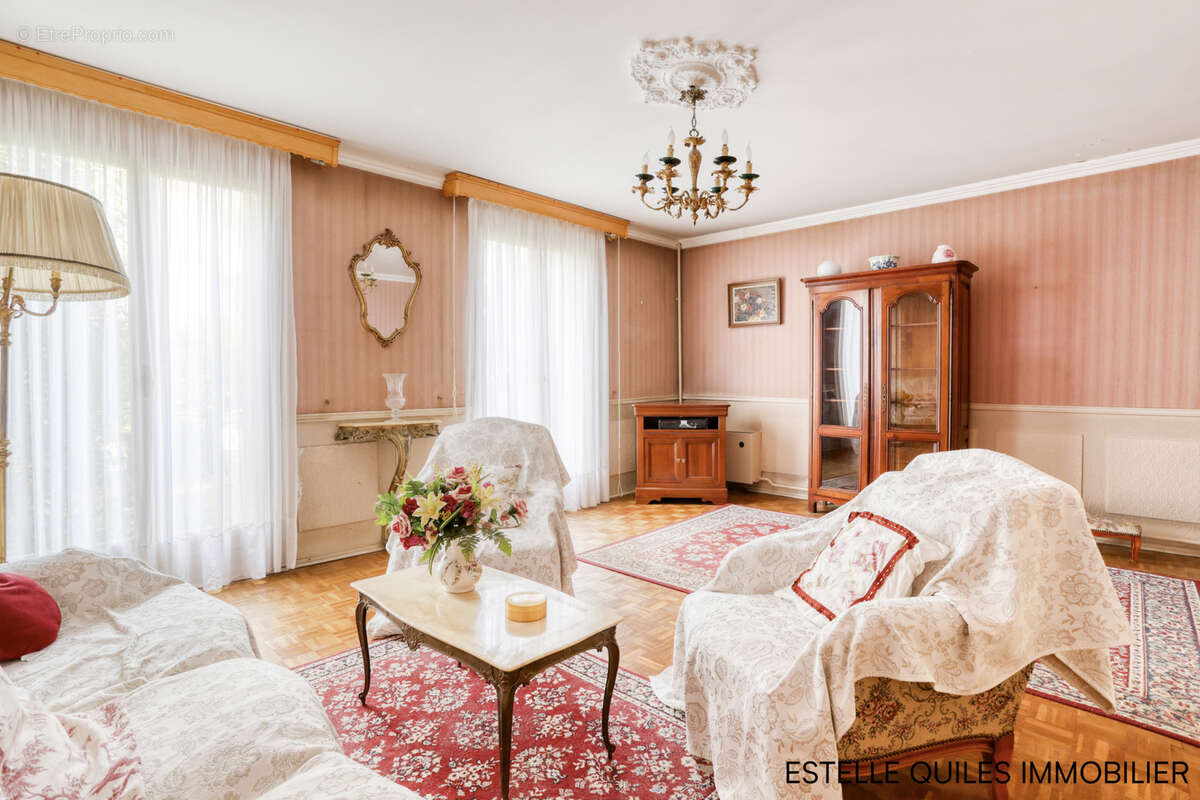 Maison à MAGNY-LES-HAMEAUX