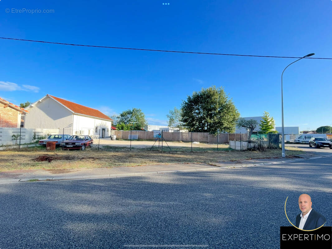 Terrain à MONTAUBAN