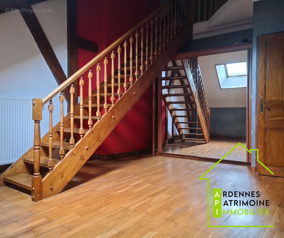 Maison à PRIX-LES-MEZIERES