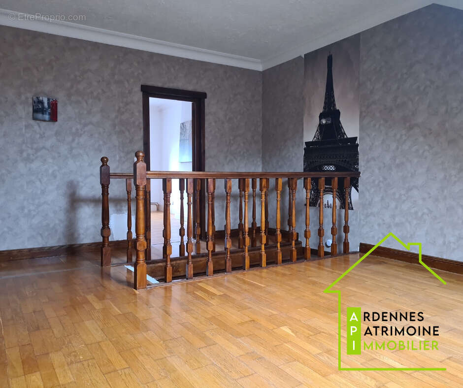 Maison à PRIX-LES-MEZIERES