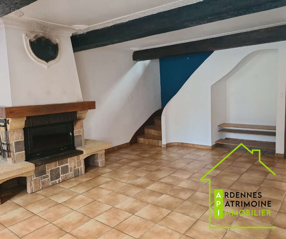 Maison à PRIX-LES-MEZIERES