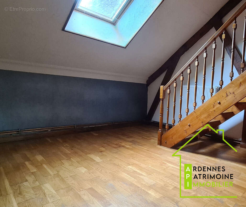 Maison à PRIX-LES-MEZIERES