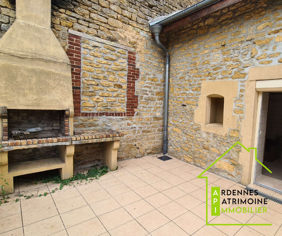 Maison à PRIX-LES-MEZIERES