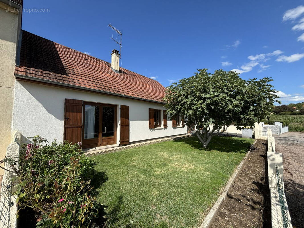 Maison à SAINT-GERMAIN-DES-FOSSES
