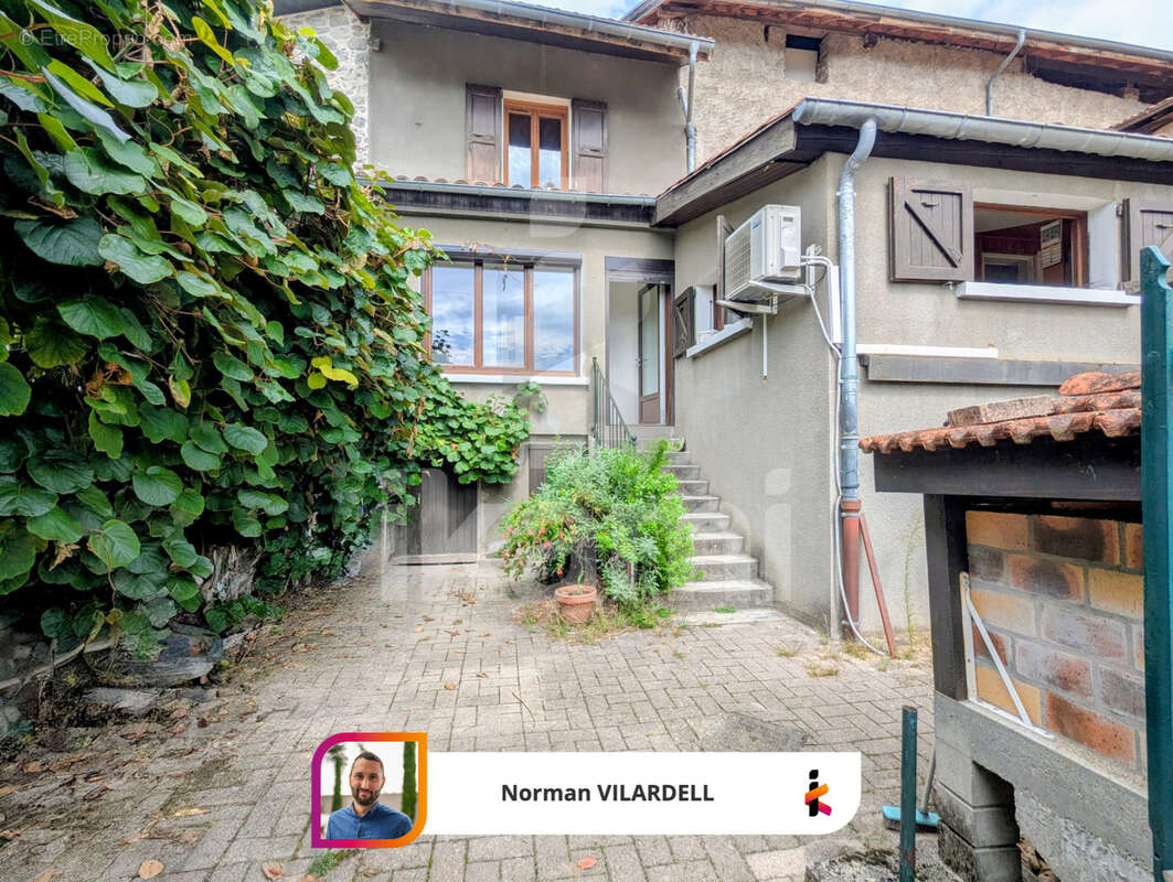 Maison à SAINT-ISMIER