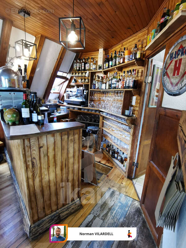 Commerce à CHATEAU-BERNARD