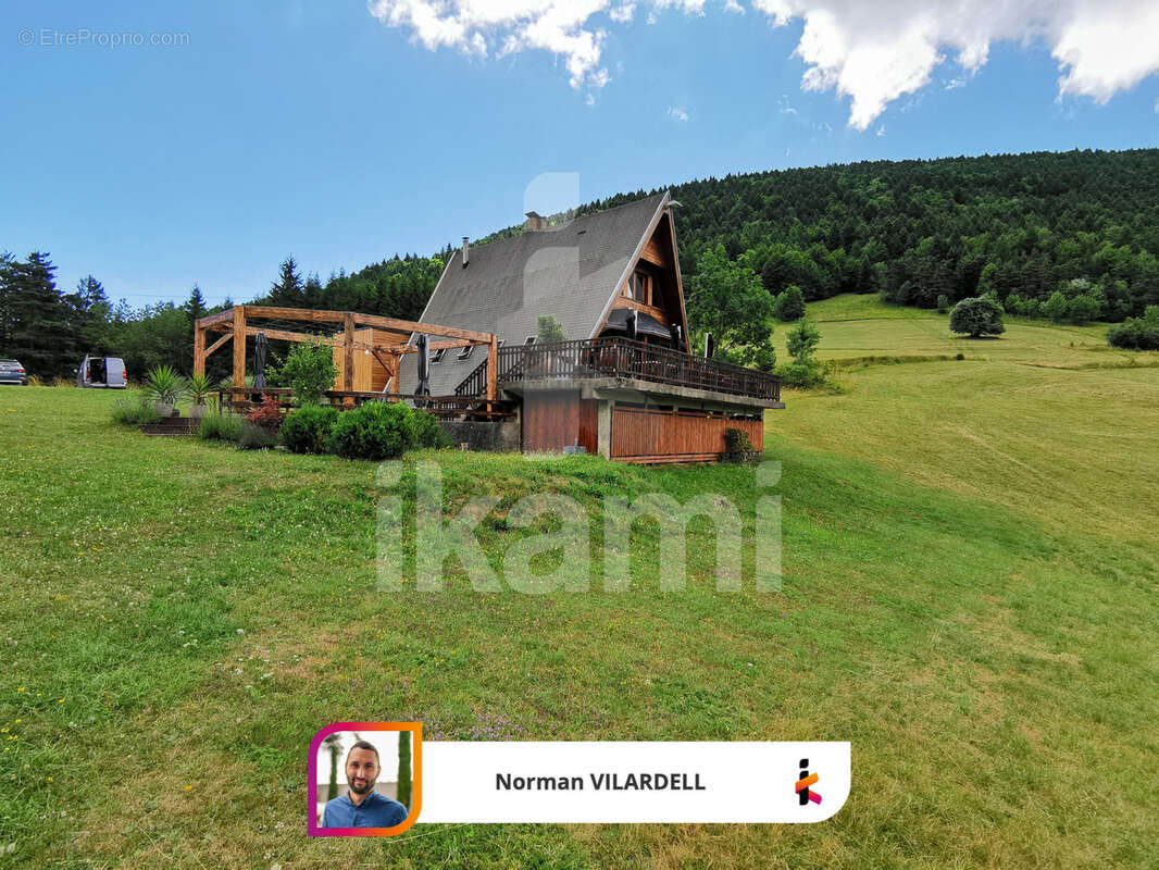 Commerce à CHATEAU-BERNARD