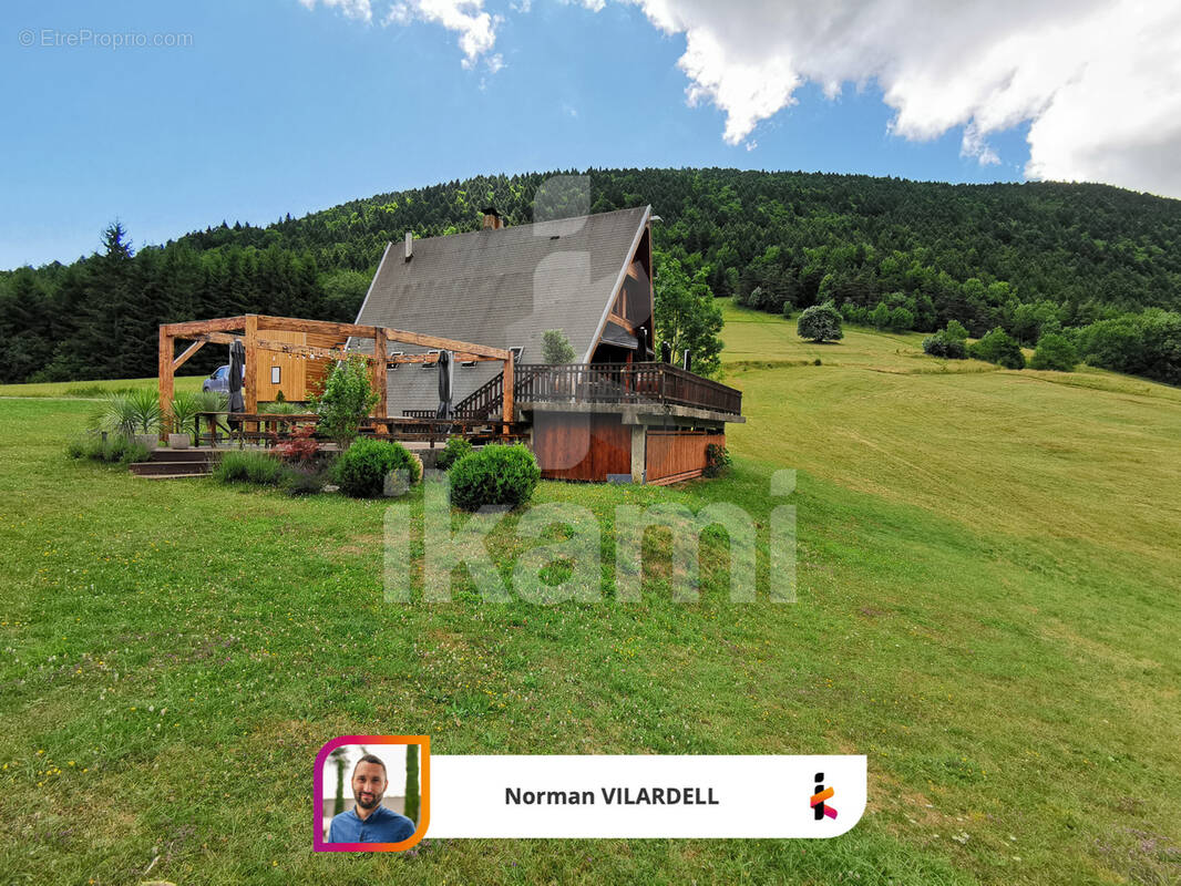 Commerce à CHATEAU-BERNARD