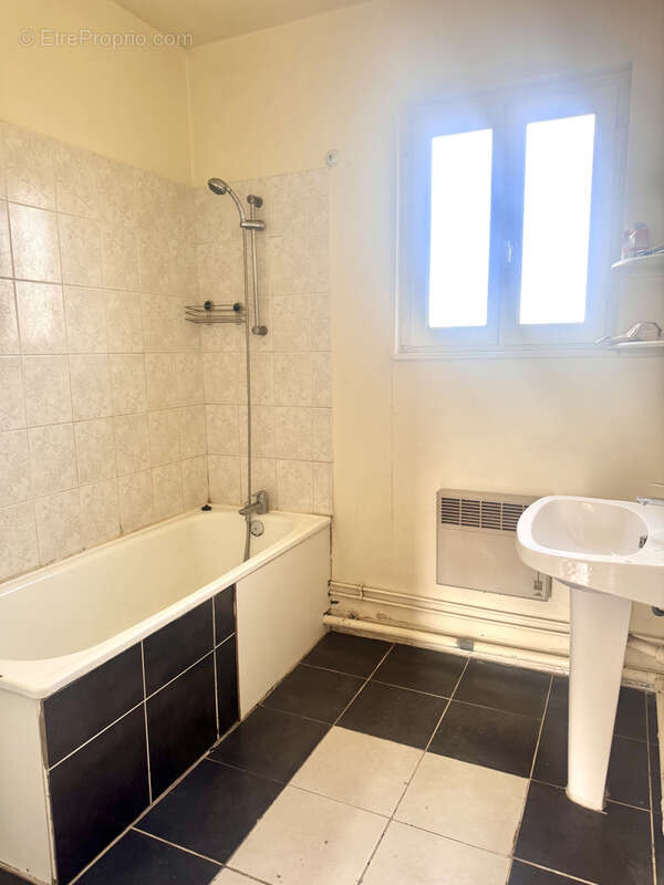 Appartement à SAINTE-SAVINE