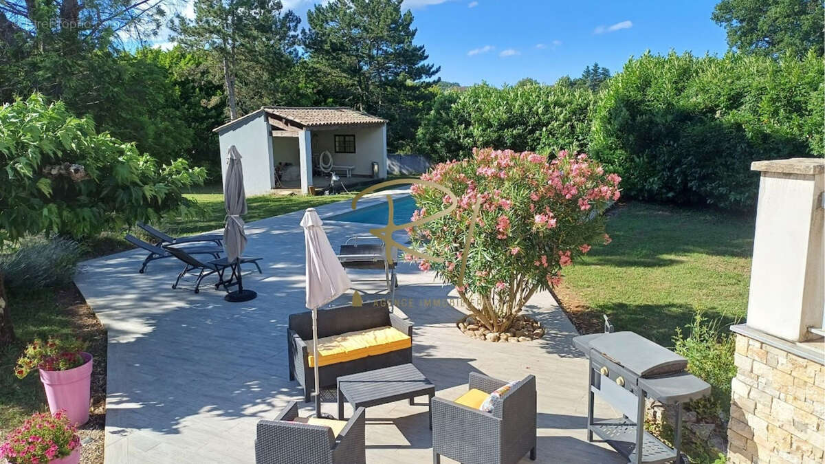 Maison à SAINT-PRIVAT-DE-CHAMPCLOS