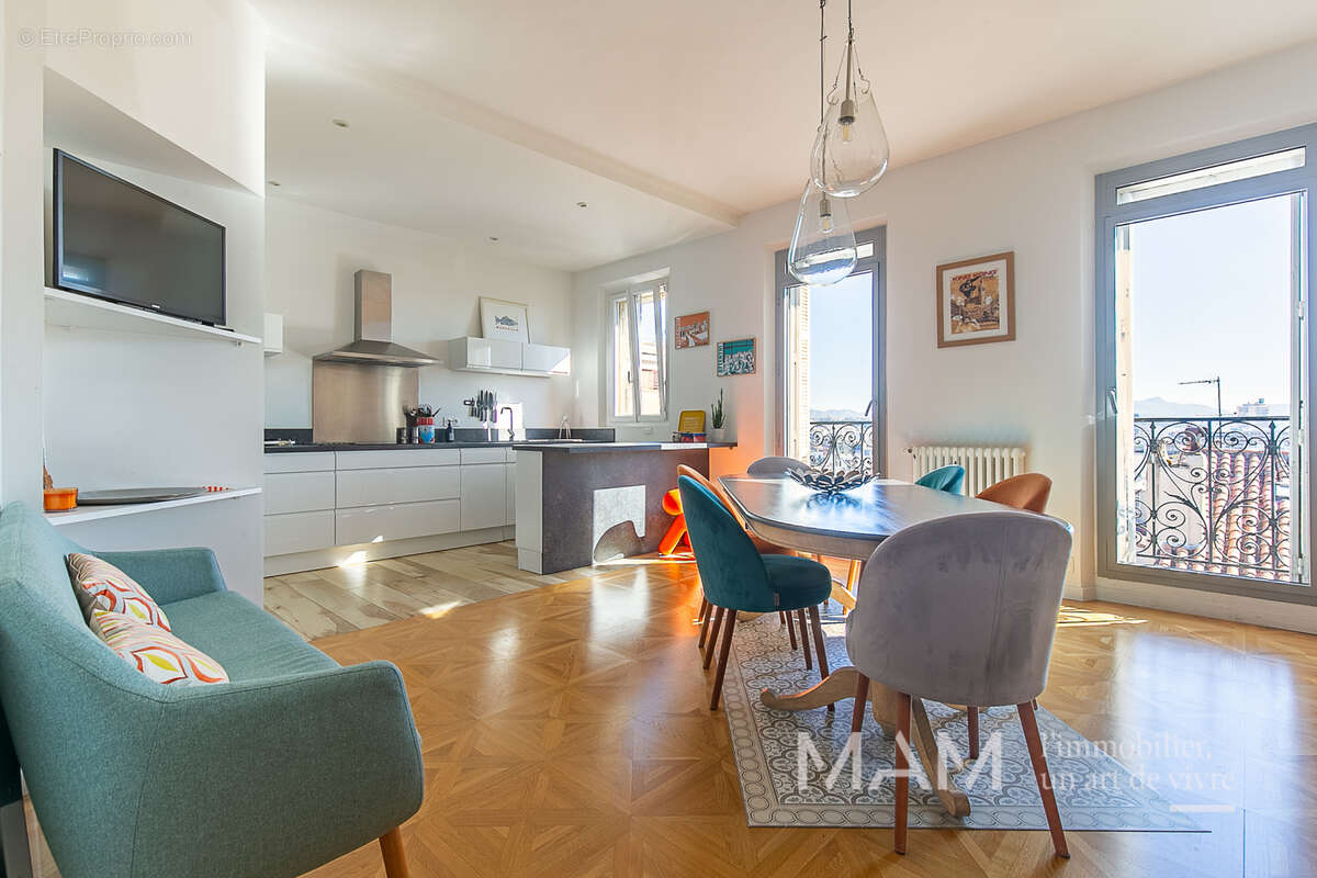 Appartement à MARSEILLE-6E