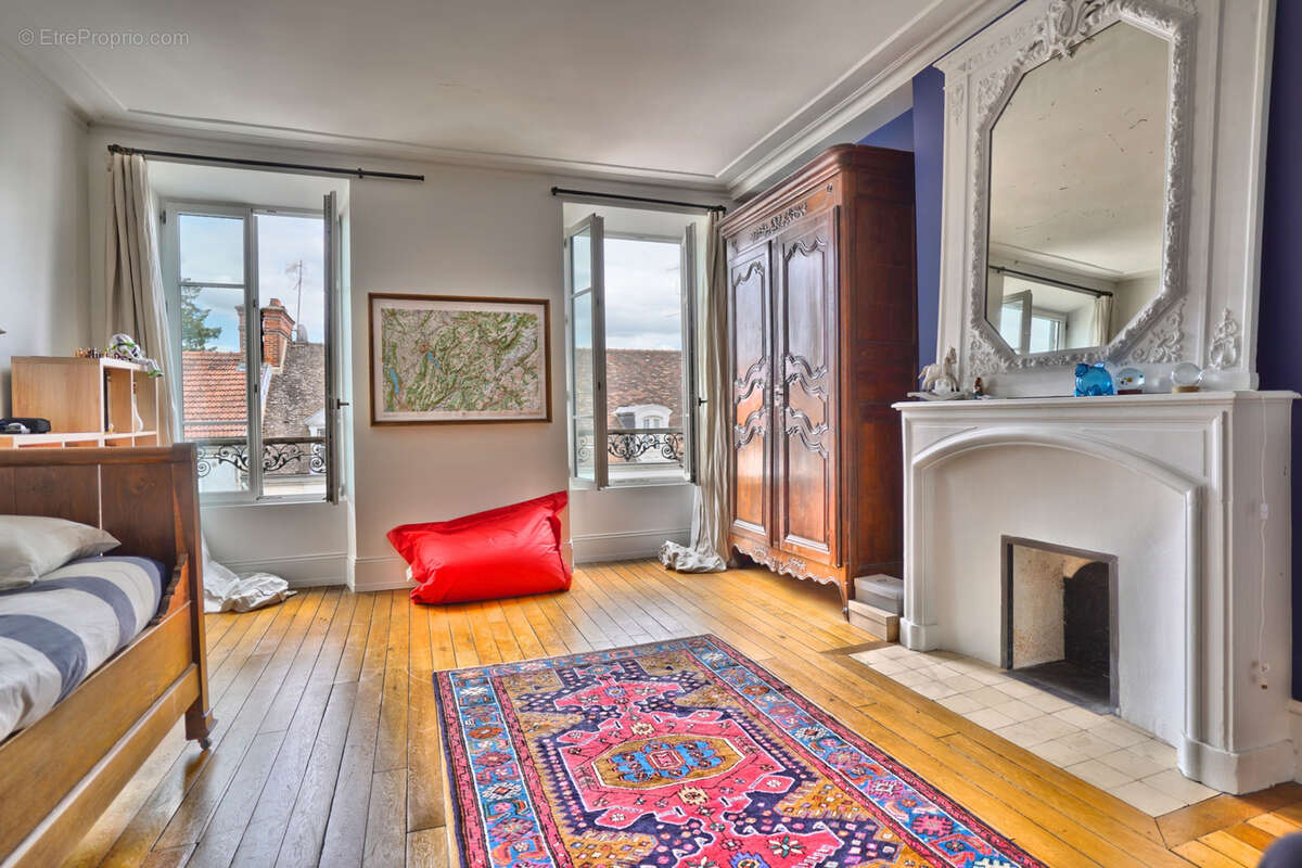 Maison à FONTAINEBLEAU