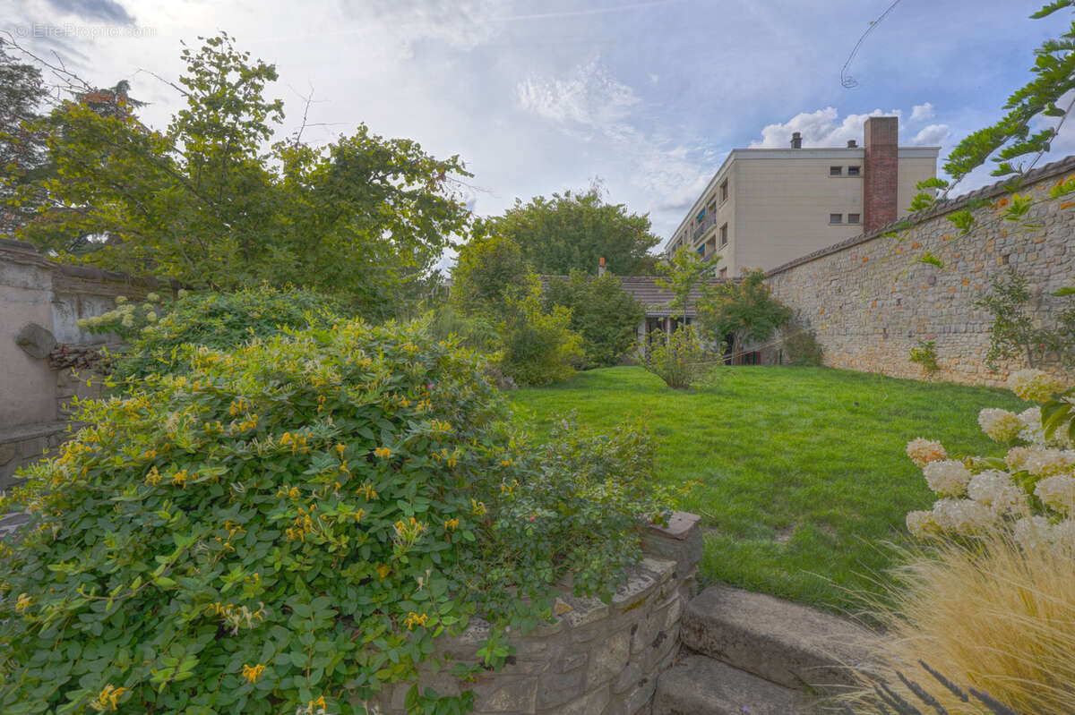 Maison à FONTAINEBLEAU