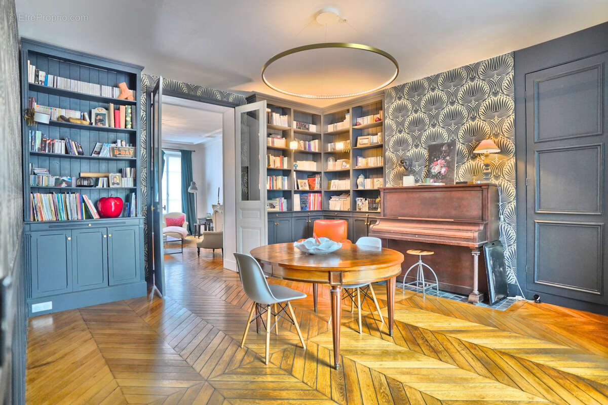 Maison à FONTAINEBLEAU