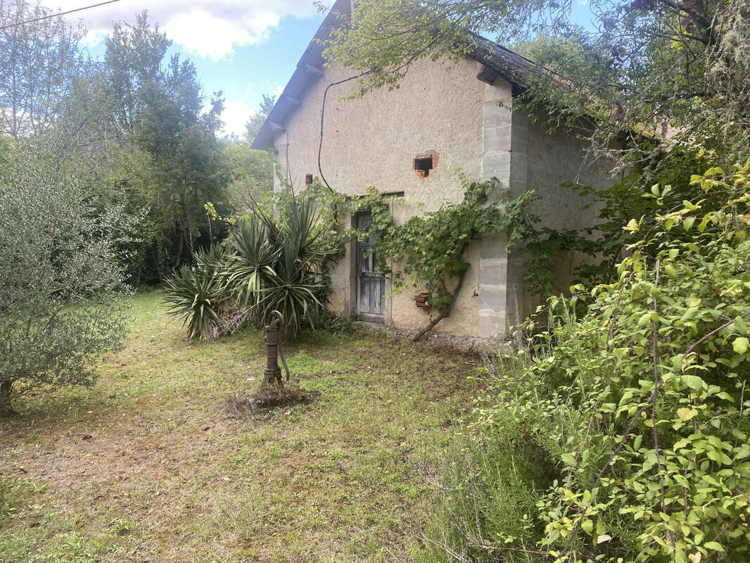 Maison à SAINT-ASTIER
