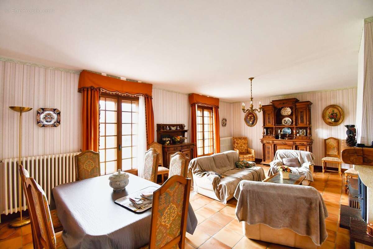 Maison à SAINT-PRIX