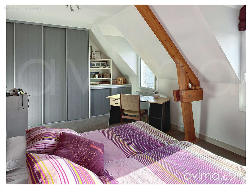 Maison à SAINT-NOM-LA-BRETECHE