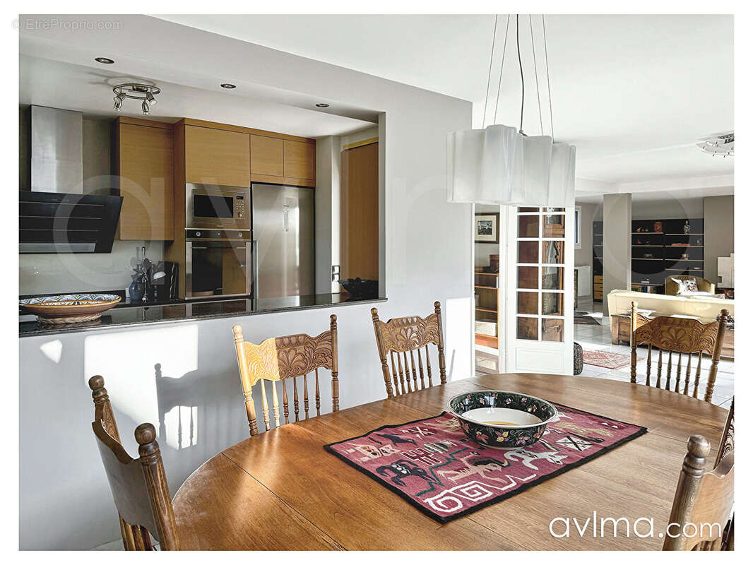 Maison à SAINT-NOM-LA-BRETECHE