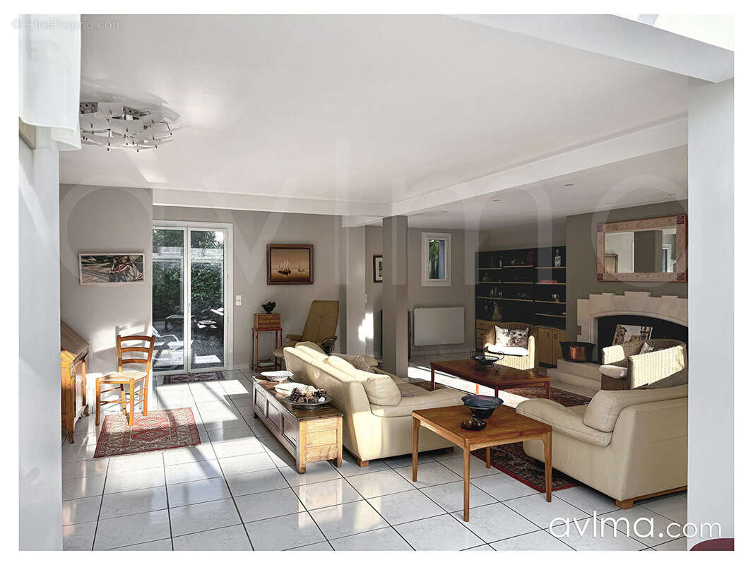 Maison à SAINT-NOM-LA-BRETECHE