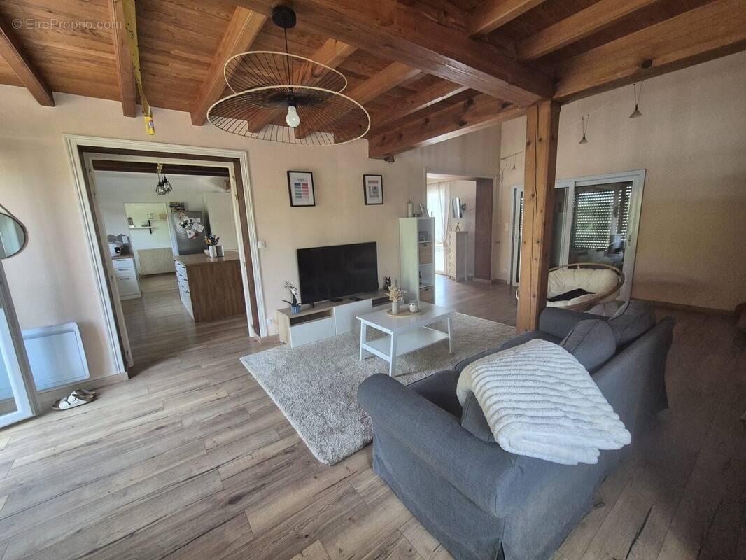 Maison à LES EGLISES-D&#039;ARGENTEUIL