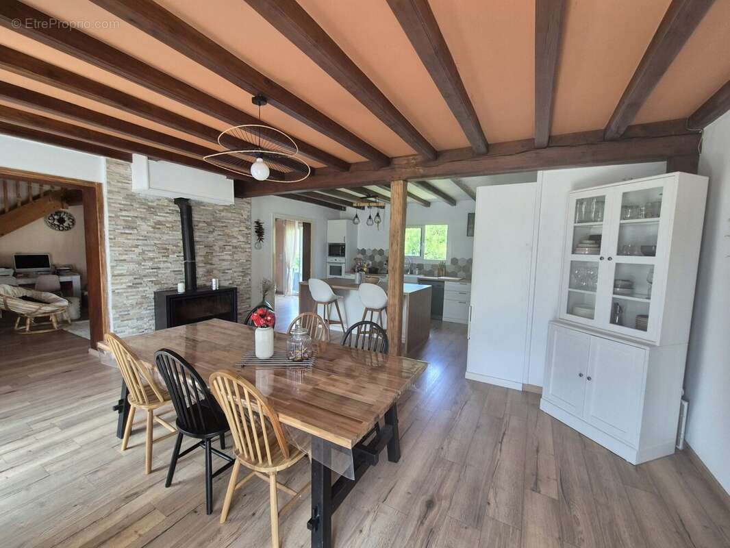 Maison à LES EGLISES-D&#039;ARGENTEUIL