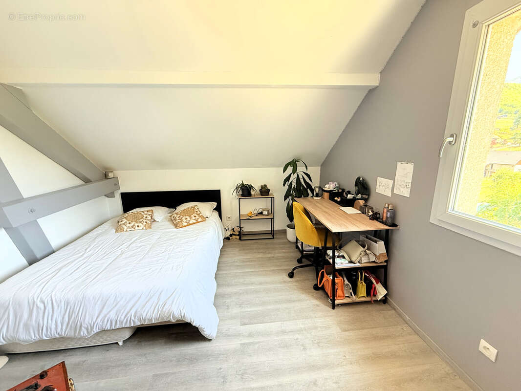 Maison à SAINT-JEOIRE-PRIEURE