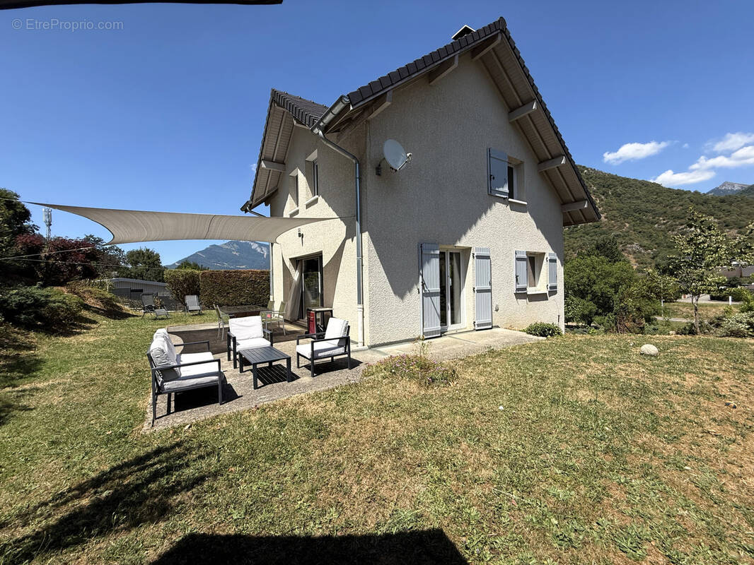 Maison à SAINT-JEOIRE-PRIEURE