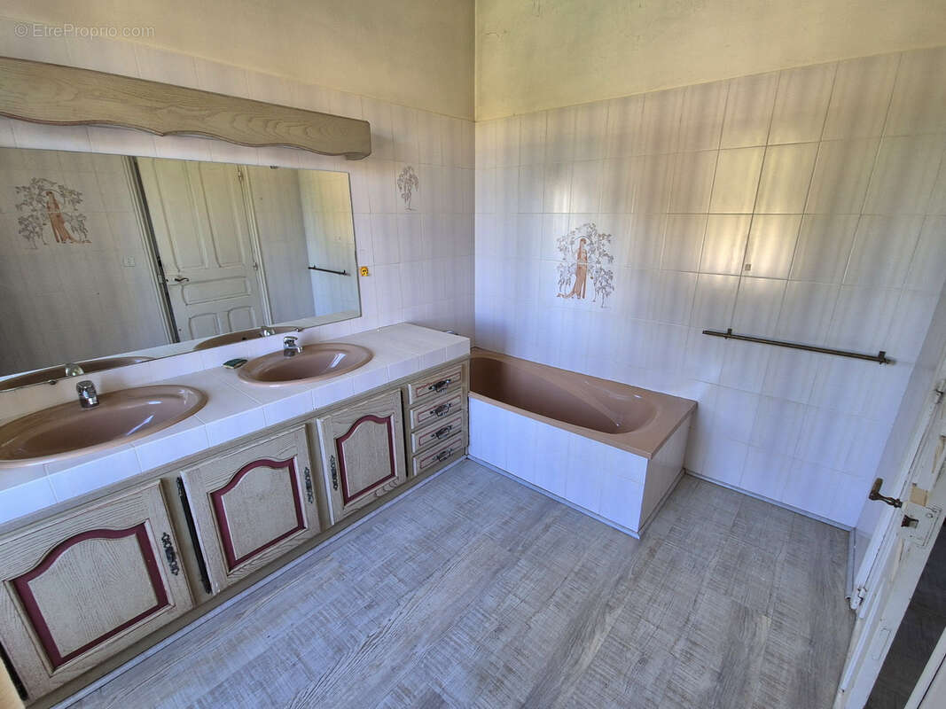 Maison à SAINT-MARTIN-DE-VALGALGUES