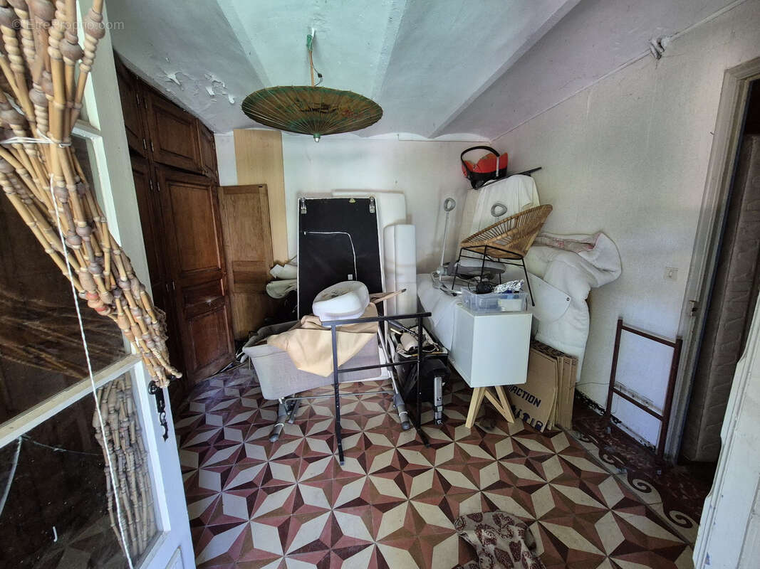 Maison à SAINT-MARTIN-DE-VALGALGUES