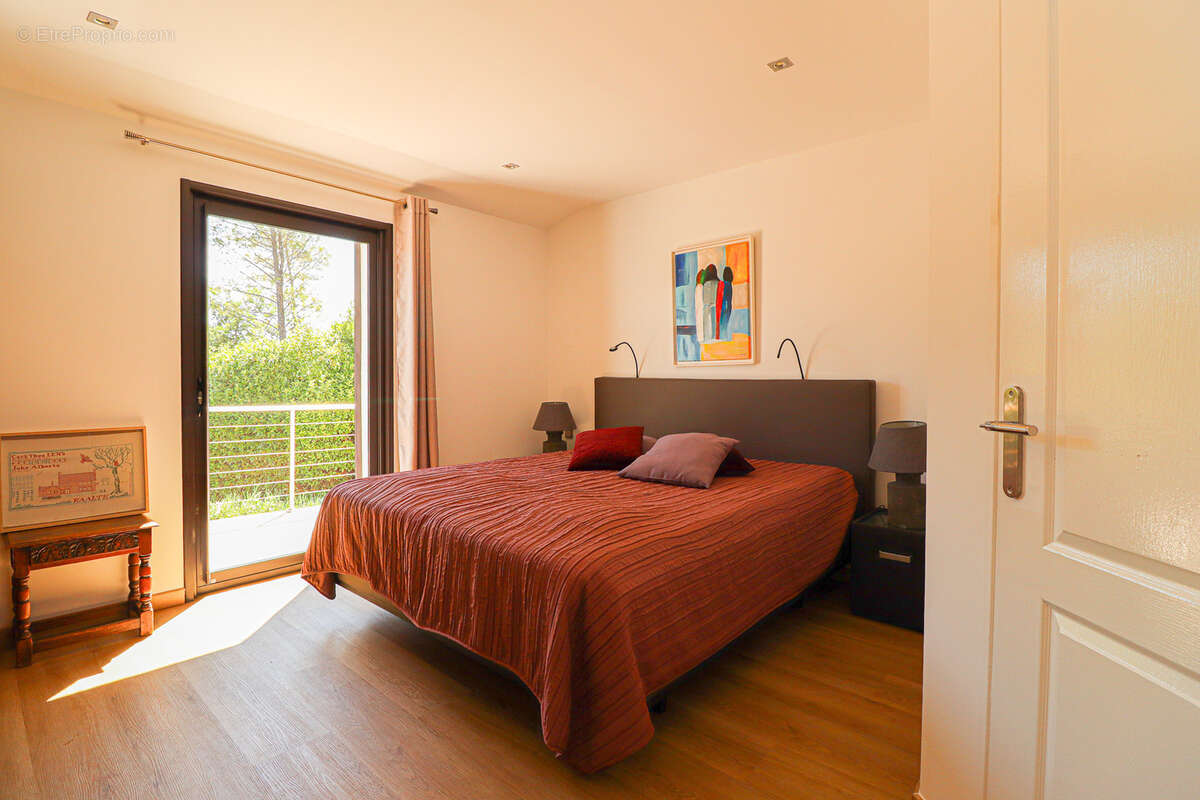 Maison à TOURRETTES