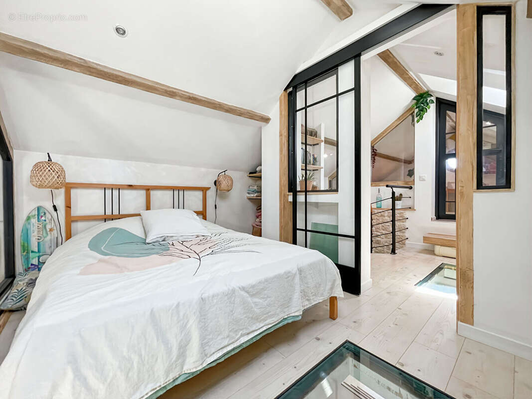 Appartement à CARRY-LE-ROUET