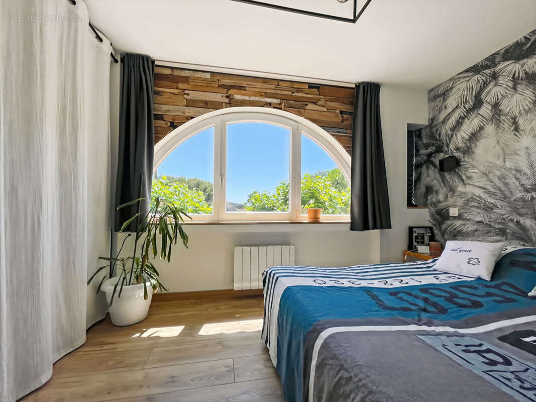 Appartement à CARRY-LE-ROUET