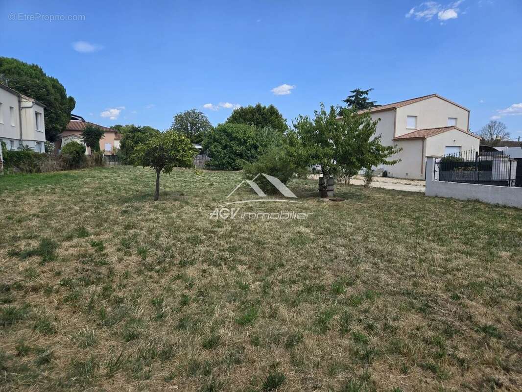 Terrain à SALINDRES