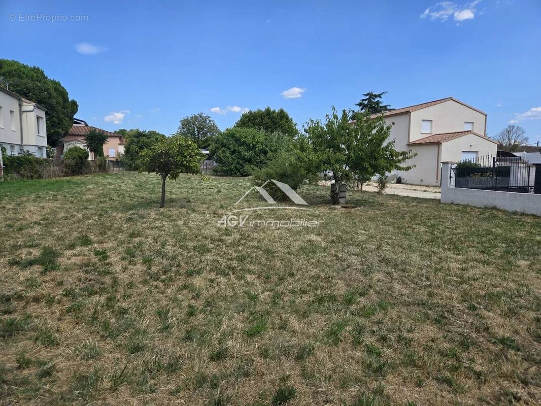 Terrain à SALINDRES